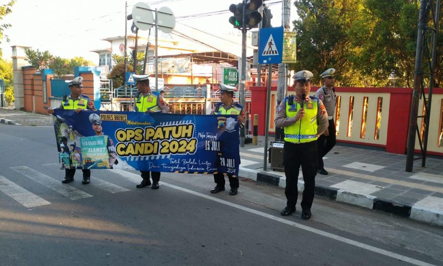 Operasi Patuh Candi 2024, Polisi Brebes Ajak Pengendara Jadi Pelopor Keselamatan dalan Berlalu Lintas